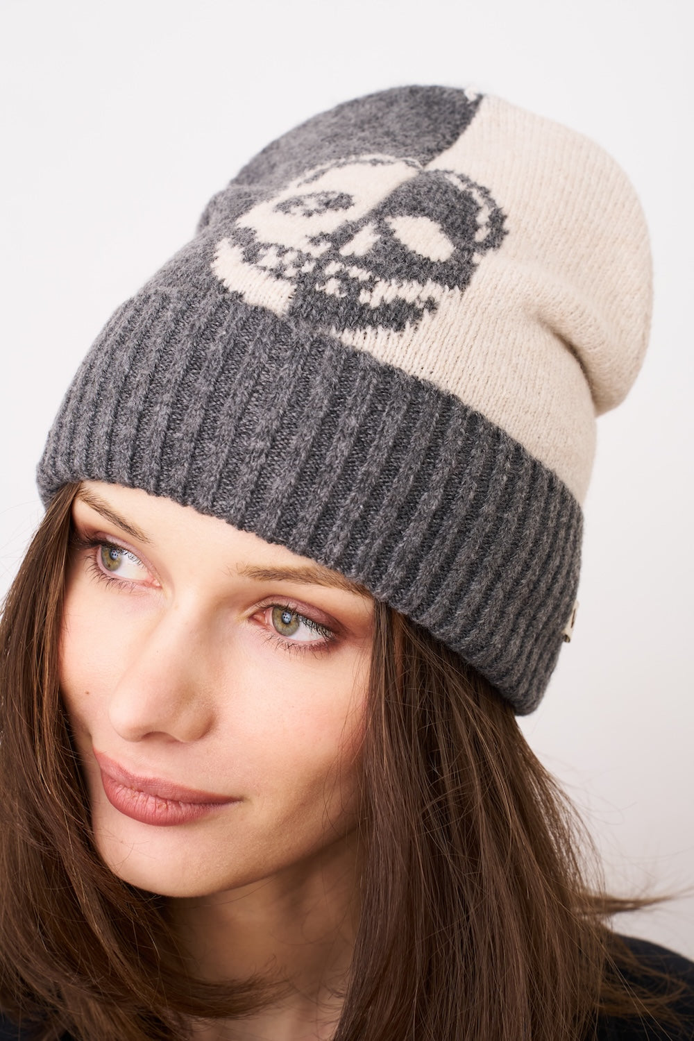 SKULL PATTERN BEANIE | Vintage Havana