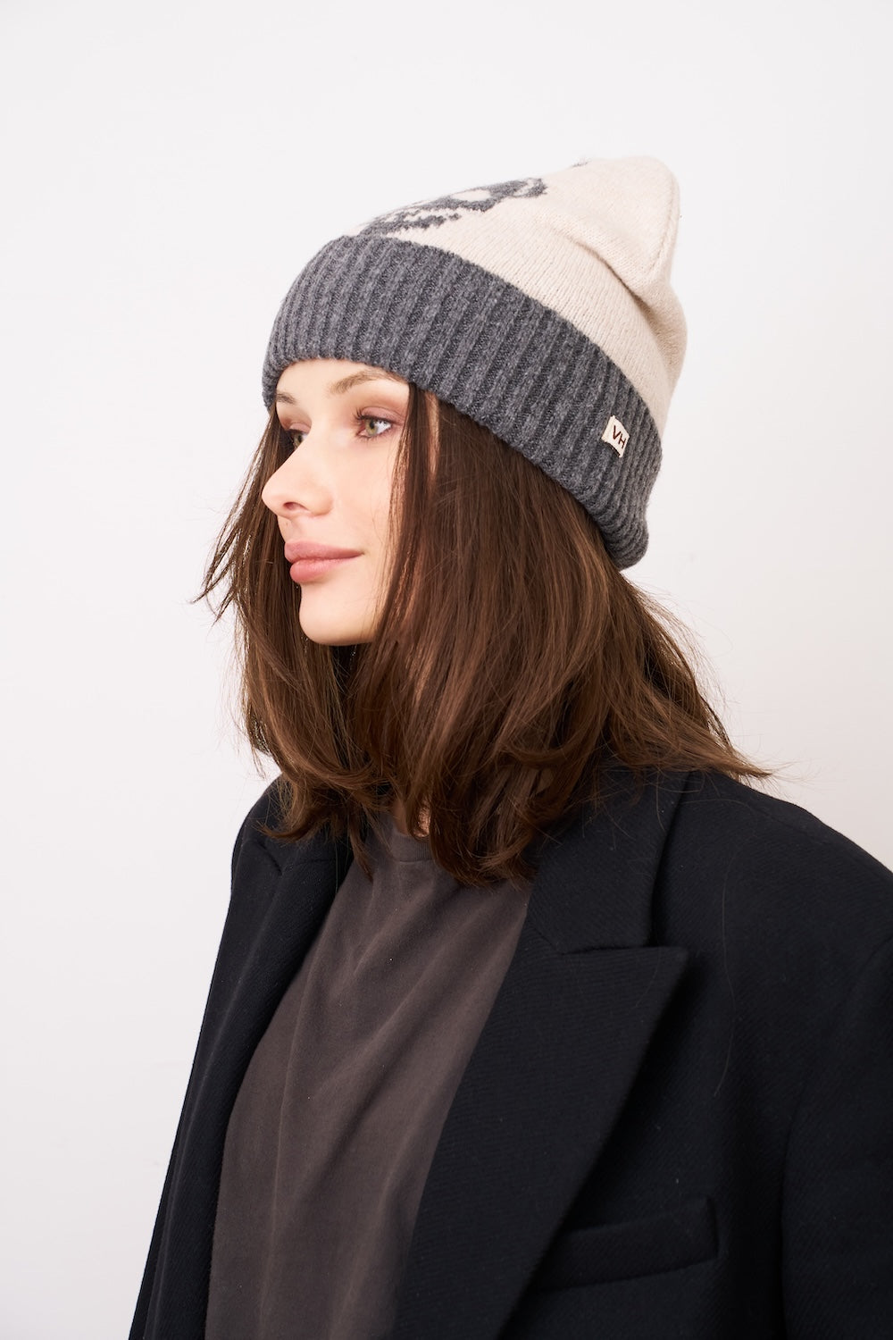 SKULL PATTERN BEANIE | Vintage Havana