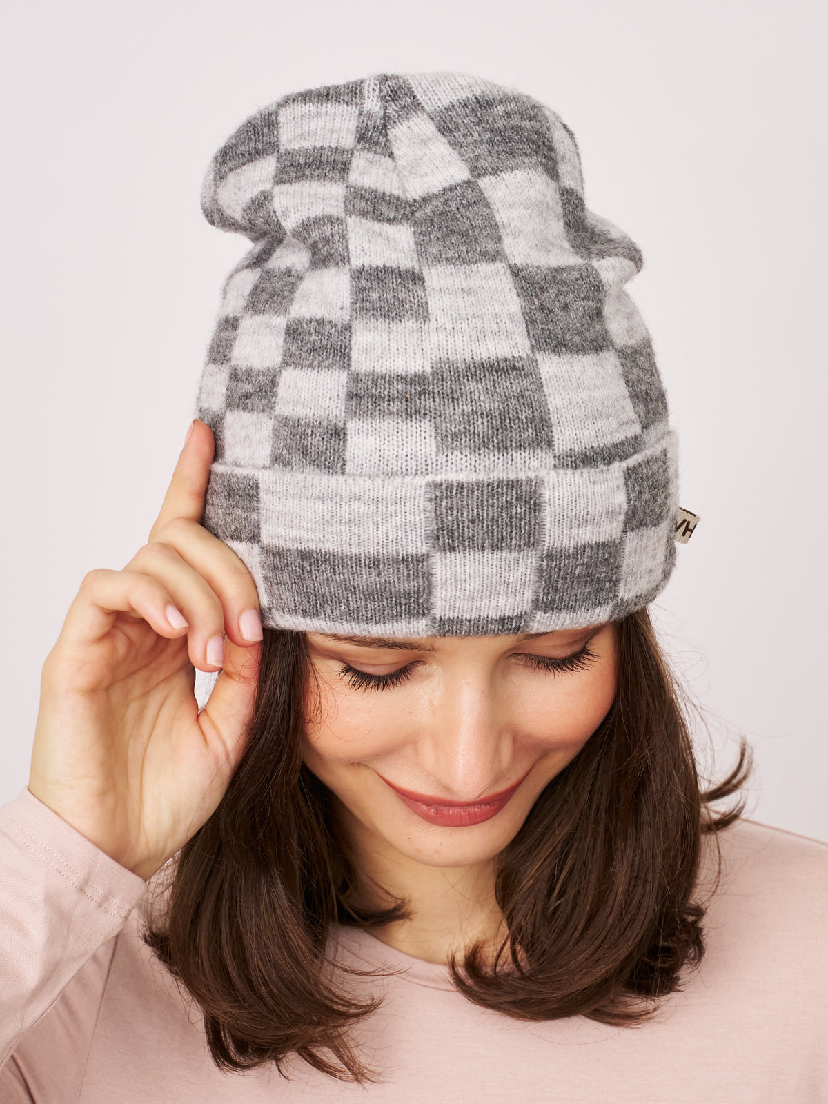 CHECK PATTERN BEANIE - GREY | Vintage Havana