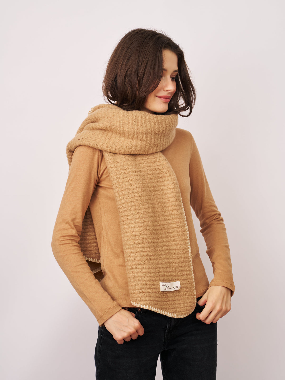 BLANKET STITCH KNIT SCARF - WHEAT/IVORY | Vintage Havana