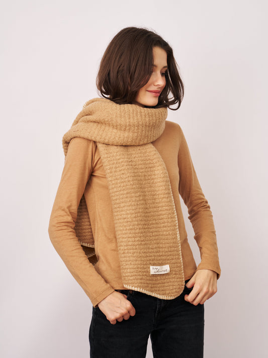 BLANKET STITCH KNIT SCARF - WHEAT/IVORY | Vintage Havana