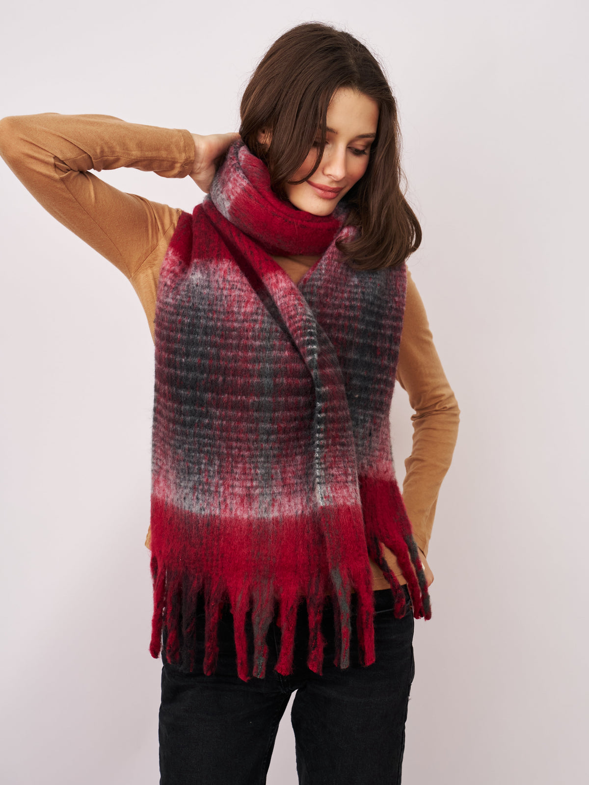 CHECK CHUNKY TASSEL SCARF - RED | Vintage Havana