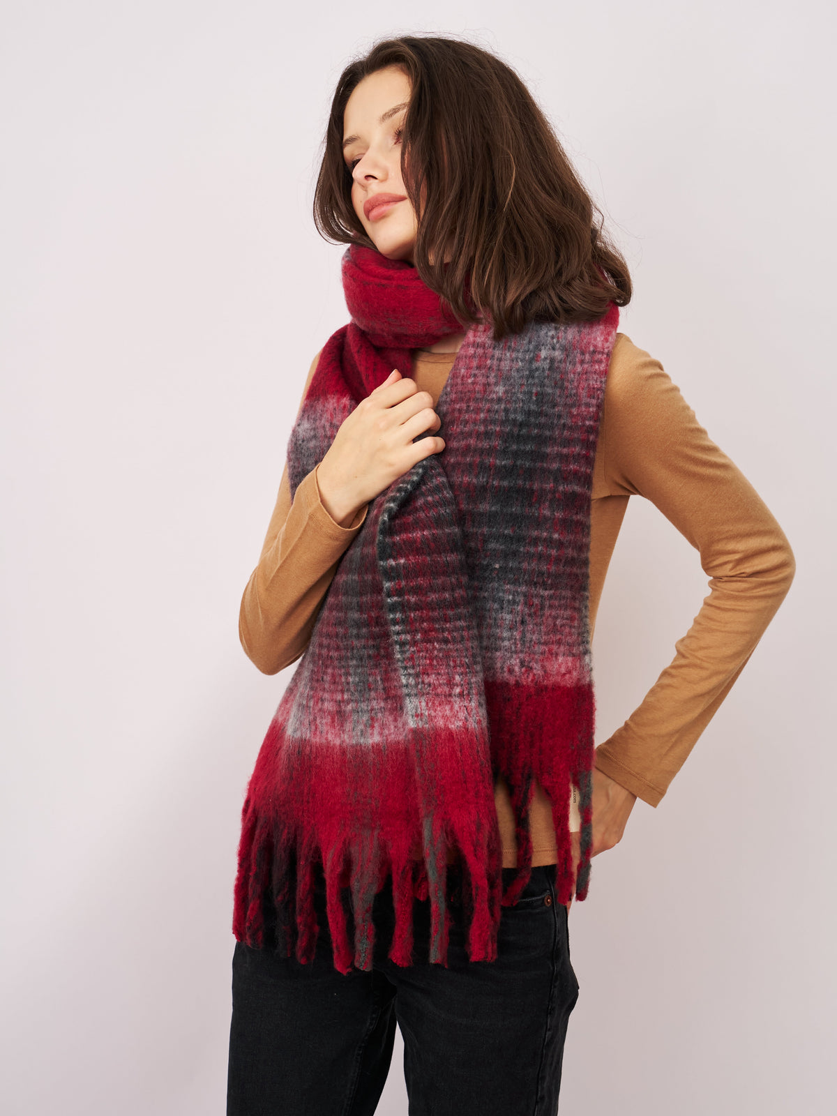 CHECK CHUNKY TASSEL SCARF - RED | Vintage Havana