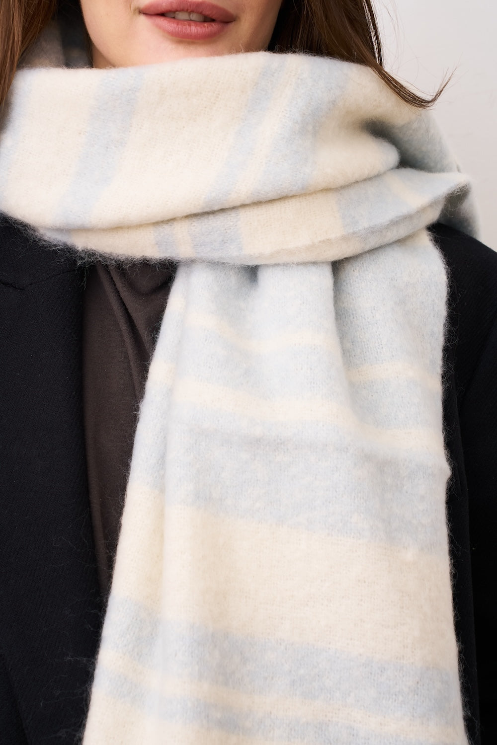 STRIPE BRUSH TASSEL SCARF - BLUE | Vintage Havana