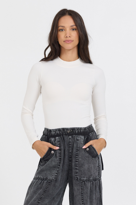 Pale Ivory Seamless Mock Neck Top | Vintage Havana