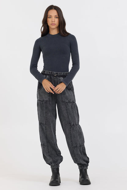 Washed Mountain Seamless Mock Neck Top | Vintage Havana